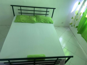 Lovely 1-Bedroom with free parking on premises